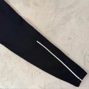 NWT Old Navy Active Go-Warm Leggings thumbnail 4