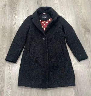 Coat thumbnail 1