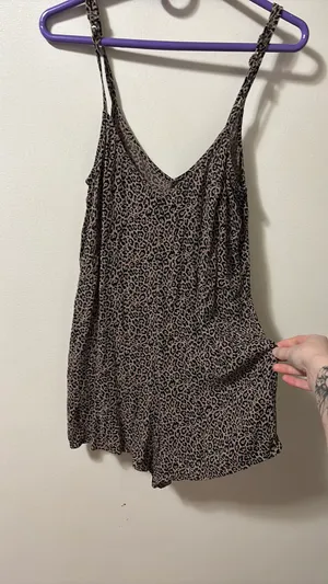 American Eagle Leopard Print Romper M thumbnail 3