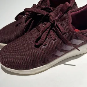 Adidas CLOUDFOAM Burgundy Tennis Shoe Size 6.‎ B60 thumbnail 3