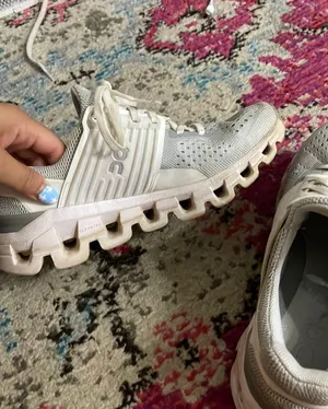 On Cloud Shoes thumbnail 3