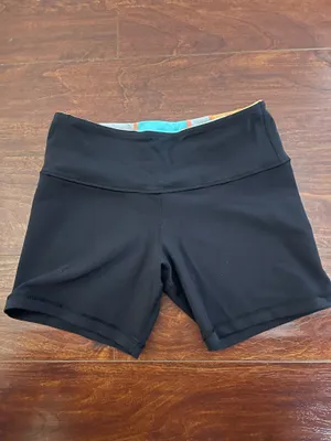 Lululemon Boogie Black Reversible Shorts thumbnail 3