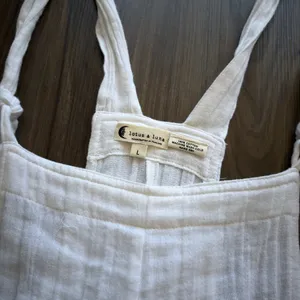 Lotus and Luna Overall Romper White Size L thumbnail 3