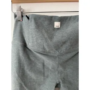 Vuori S Clean Elevation Leggings in Sea Foam Green thumbnail 7