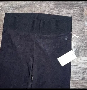 Good American Workout Outfit thumbnail 7