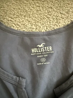 Hollister Baby Tee thumbnail 2