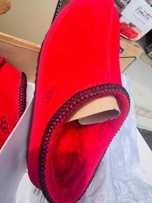 DEADSTOCK UGG Tasman II Slippers Kids 6/Womens 8 Strawberry Sorbet Samba Red♥️🔥 thumbnail 11