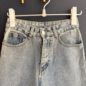Unbranded Vintage High Rise Wide Leg Jeans 26x29.5 Actual Light Wash 100% Cotton thumbnail 2