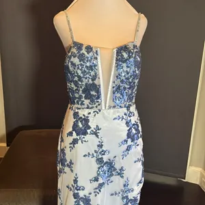 Women’s Blue Mermaid Fit Dress Sparkly Sequins LaceUp Back Leg Slit Size 4 *READ thumbnail 3