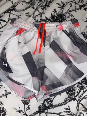 Under Armour Shorts thumbnail 1