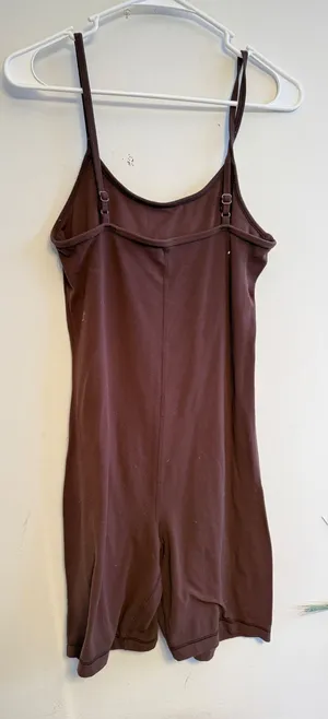 TnAction Aritzia Womens Brown Adjustable‎ Strap Athletic Bodysuit Romper Size M thumbnail 1