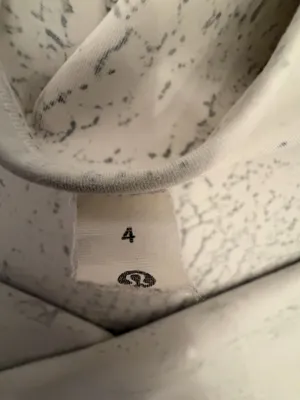 Lululemon Top Long Sleeve thumbnail 3
