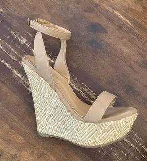 Espadrille Wedge Size 7.5 thumbnail 1