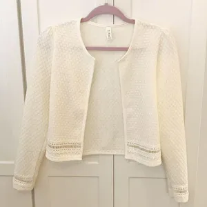 Korean White Lightweight Express Lace Long Sleeves Women Jacket Blazer thumbnail 1