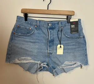 Levi's NWT - 501 High Rise Womens Denim Shorts Cut Off Jeans Fray Hems thumbnail 2