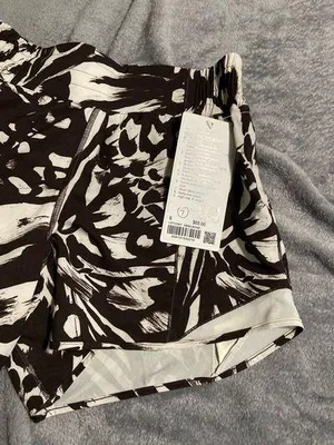 Lululemon Hotty Shorts thumbnail 2