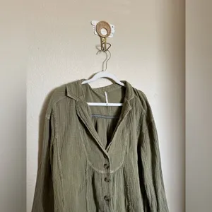 Free People all about the feels button down top tunic‎ shirt sz large in green thumbnail 2