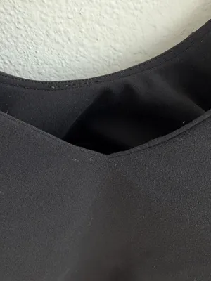 Lululemon Black Cropped Tank Top Size 4 Scoop Neck Workout Yoga thumbnail 3