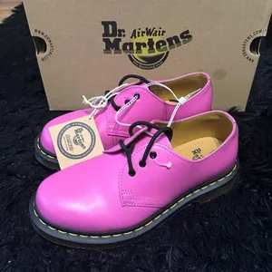Dr Martens 1461 pink Leather lace up Oxford shoes women’s 7 new thumbnail 1