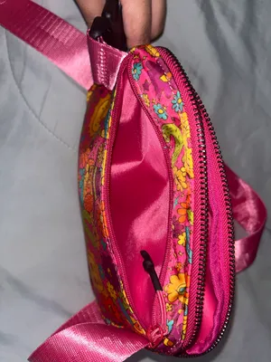 Pink Crossbody/Fannypack bag thumbnail 7