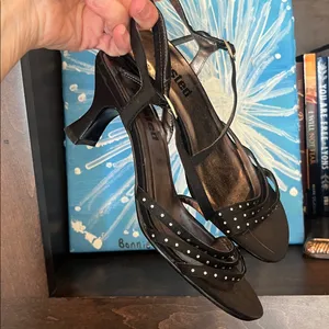 Unlisted Black Leather Sole Strappy Rhinestone Studded Dress Shoes Womens 6 thumbnail 3