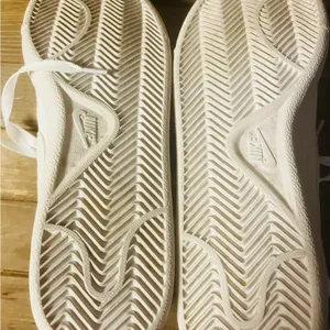 Nike Women’s court Royale triple white size 10 thumbnail 7