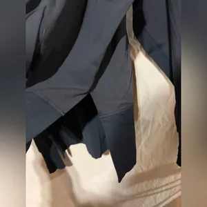 Athleta sweatshirt thumbnail 5