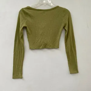 Me To We Olive Green Ruched Crop Top XS Long Sleeve Boho Y2K thumbnail 4