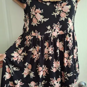 Torrid Sz 1 Floral Black and Pink Women's Top thumbnail 7