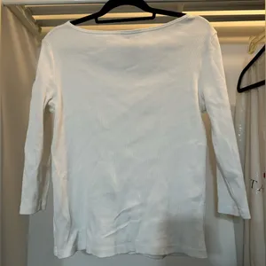 EUC Lauren Ralph Lauren white top with pocket on sleeve L thumbnail 4