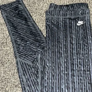 Nike - black Gray Leggings - M thumbnail 3