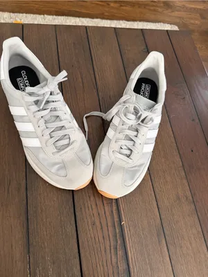 Title: adidas Women’s Run 70s 2.0 Sneakers Size 11 Light Gray Athletic Shoes thumbnail 8