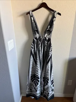 FARM Rio Macaw Elegance Open Back Maxi Dress thumbnail 5