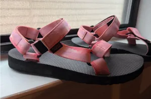 Teva Women’s Sandals 7 thumbnail 1