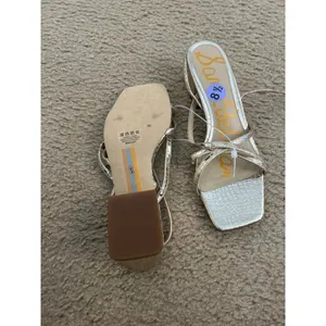 Sam Edelman Gold Crocodile Strappy Block Heel Sandals Ankle Strap US 8.5 unused thumbnail 4
