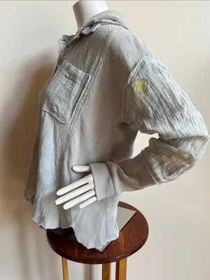 Mystree Light Gray Waffle-Knit Hooded Button Shirt floral detail removable hood thumbnail 3
