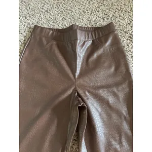 Isaac Mizrahi Live Women's‎ Brown Faux Croc Leather Slim Ankle Pant Size 10 thumbnail 2