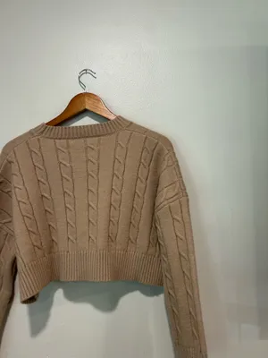 Commence cropped beige cable knit sweater thumbnail 6