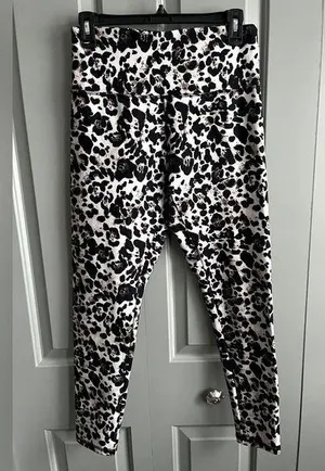 Balance Collection aka Marika High Rise Tummy Control Legging Sz L Leopard Print thumbnail 1