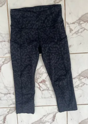Lululemon Align Leggings Crop thumbnail 1