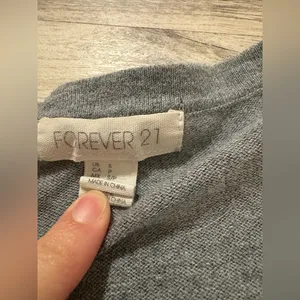 Cardigan thumbnail 2