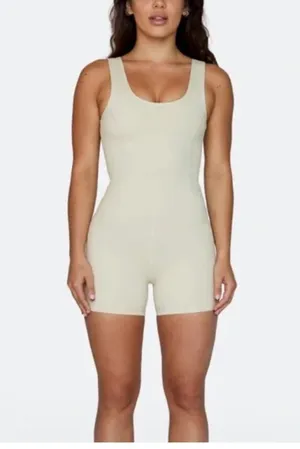 Set Active Shorty Suit in Oat Milk thumbnail 1