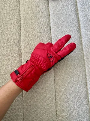 Ski Glows Red thumbnail 4