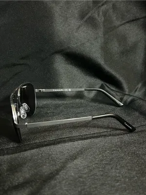 Tahari Silver Aviator Sunglasses Mirrored Lenses thumbnail 9