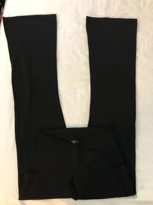 Crossover waist black flare leggings Size M thumbnail 1