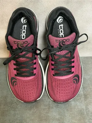 Topo Athletic Ultrafly 3 Women's Burgundy Running Shoes Size 7.5 thumbnail 8