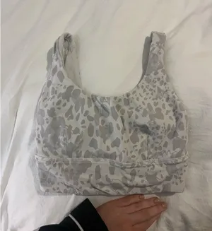 Lululemon sports bra thumbnail 1
