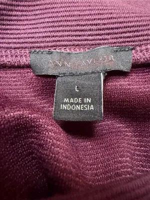 Ann Taylor Burgundy Mock Neck Layered Shirttail Top Large Gold Buttons thumbnail 7