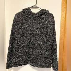 Fabletics Yukon Pullover Hoodie Sweatshirt thumbnail 2