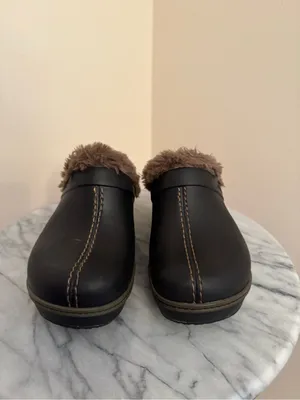 Crocs Cobbler EVA Lined Clogs Women’s Size 6 Black Faux Fur Comfort Shoes thumbnail 3